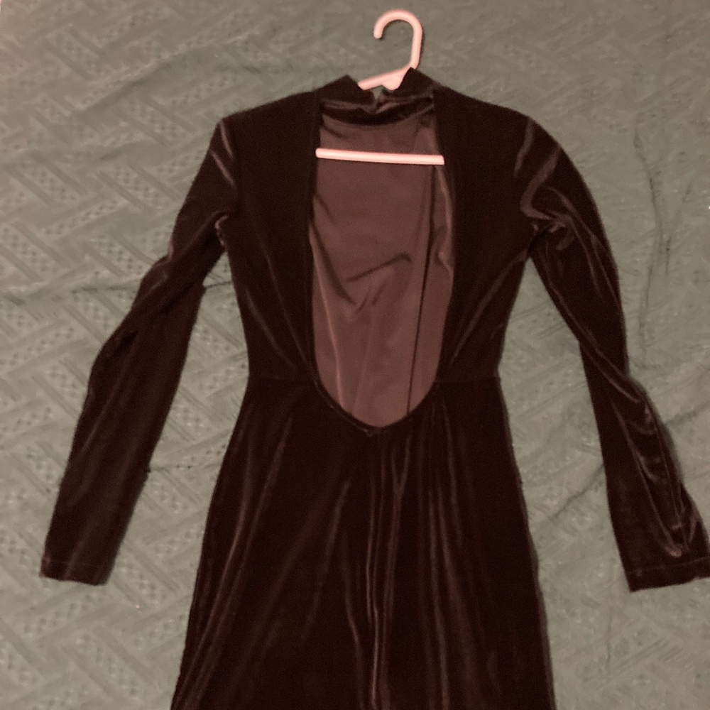 Black, backless dress
